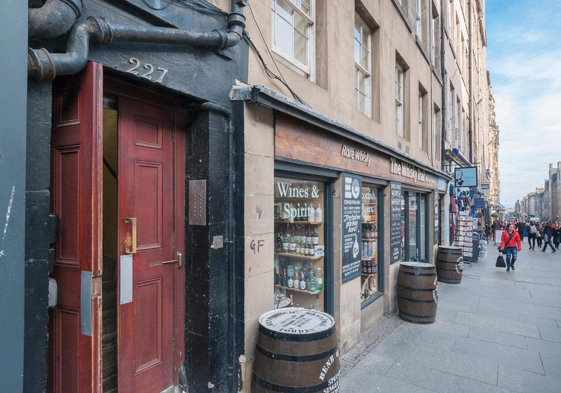 High Street Apartment, Edinburgh
